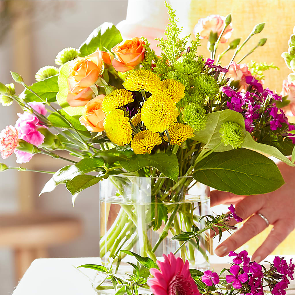 Bold & Bright – A Florist Original – MELODY'S FLOWERS, Burlington WA