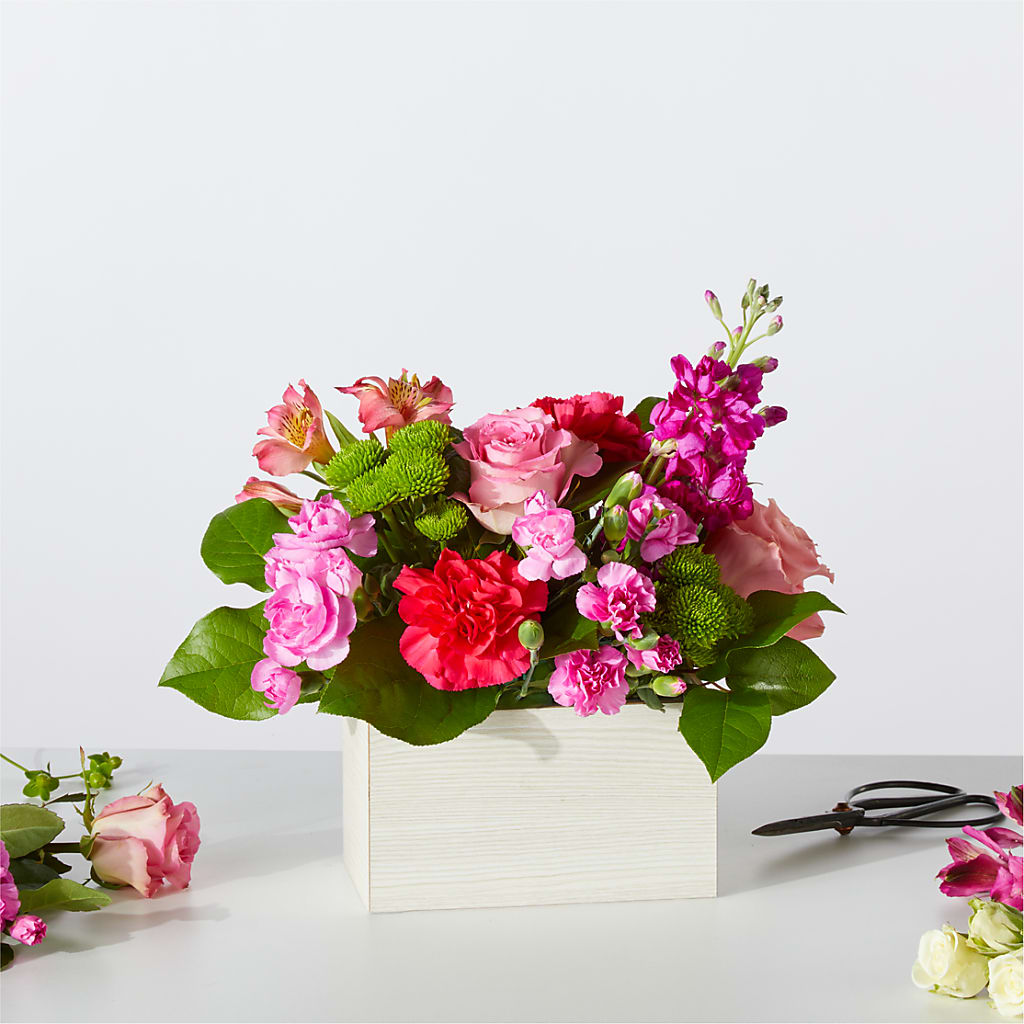 Sweetberry Box – A Florist Original – MELODY'S FLOWERS, Burlington WA