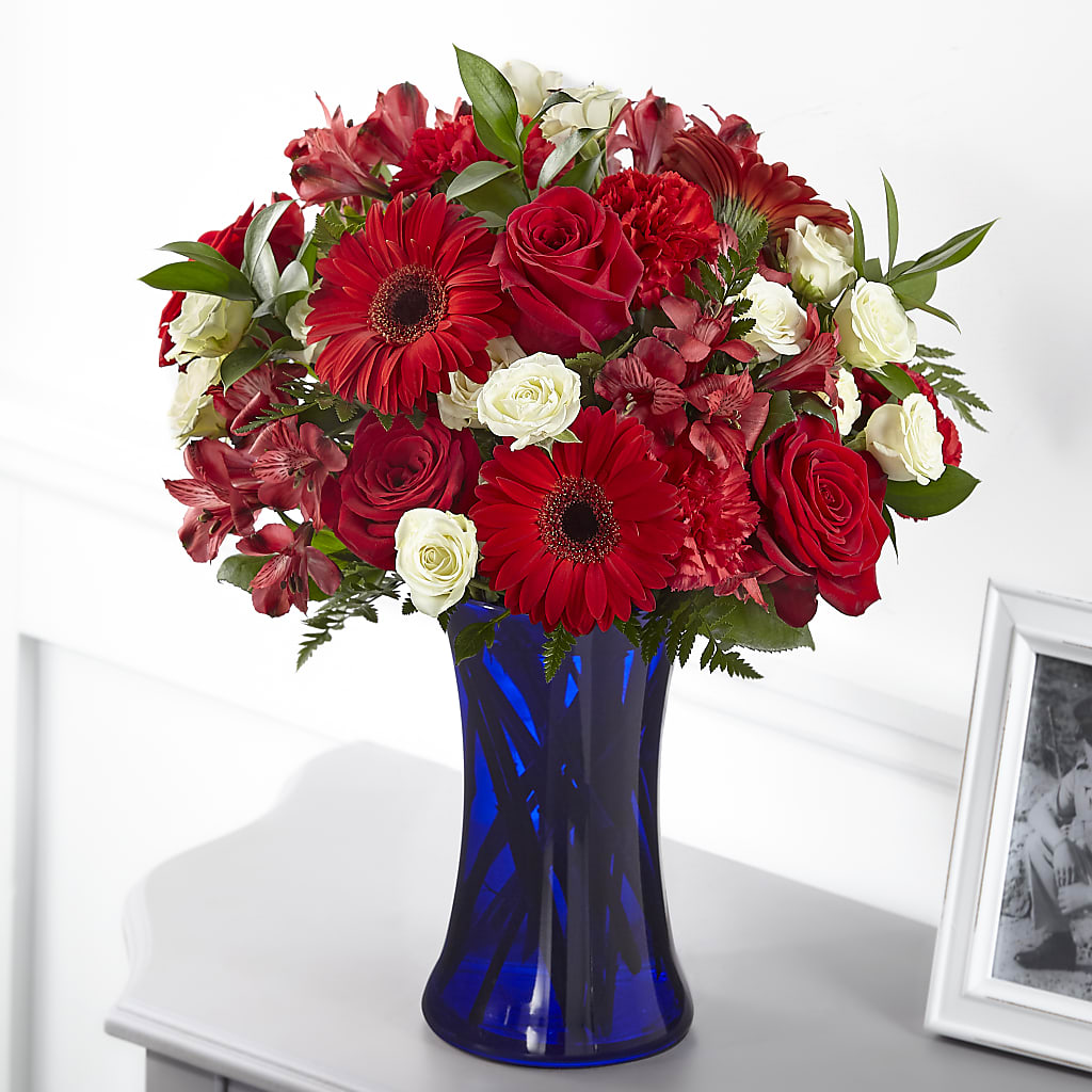 Hearts Embrace Bouquet – MELODY'S FLOWERS, Burlington WA