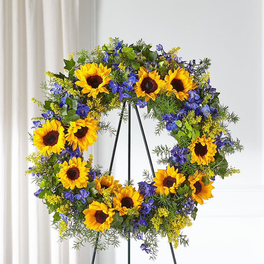 Bright Rays Wreath – MELODY'S FLOWERS, Burlington WA