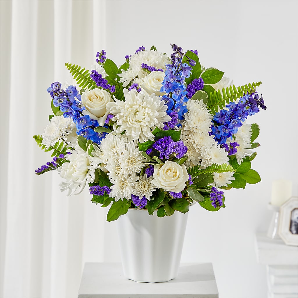 Hold Dear Tabletop Basket – MELODY'S FLOWERS, Burlington WA