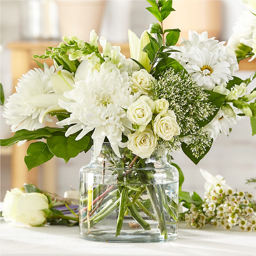 Classic Ivory – A Florist Original – MELODY'S FLOWERS, Burlington WA