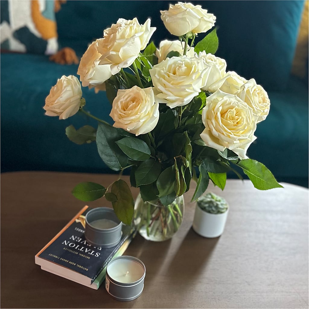Long Stem Yellow Rose Bouquet – MELODY'S FLOWERS, Burlington WA