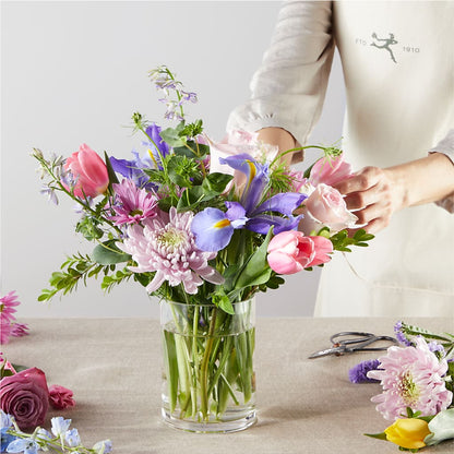 Pastel Tradition - A Florist Original – MELODY'S FLOWERS, Burlington WA