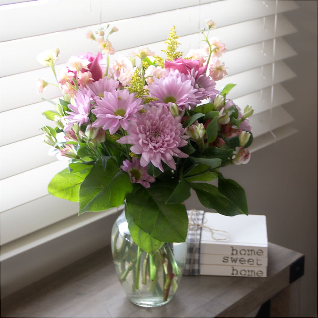 Pastel Tradition - A Florist Original – MELODY'S FLOWERS, Burlington WA