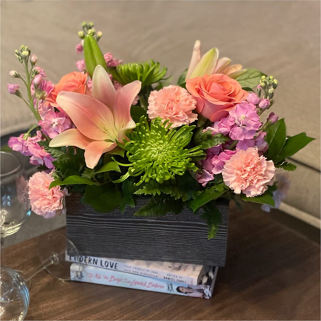 Beautiful Spirit Basket – MELODY'S FLOWERS, Burlington WA