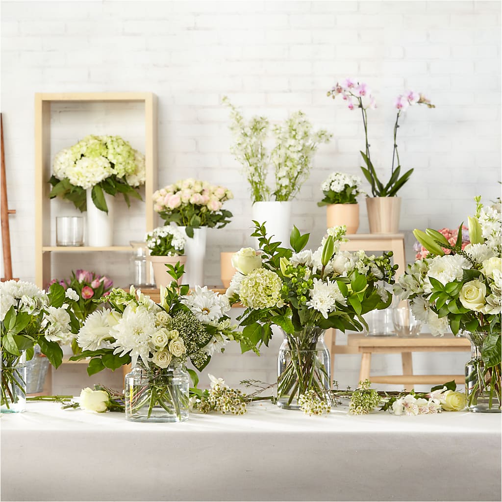 Classic Ivory – A Florist Original – MELODY'S FLOWERS, Burlington WA