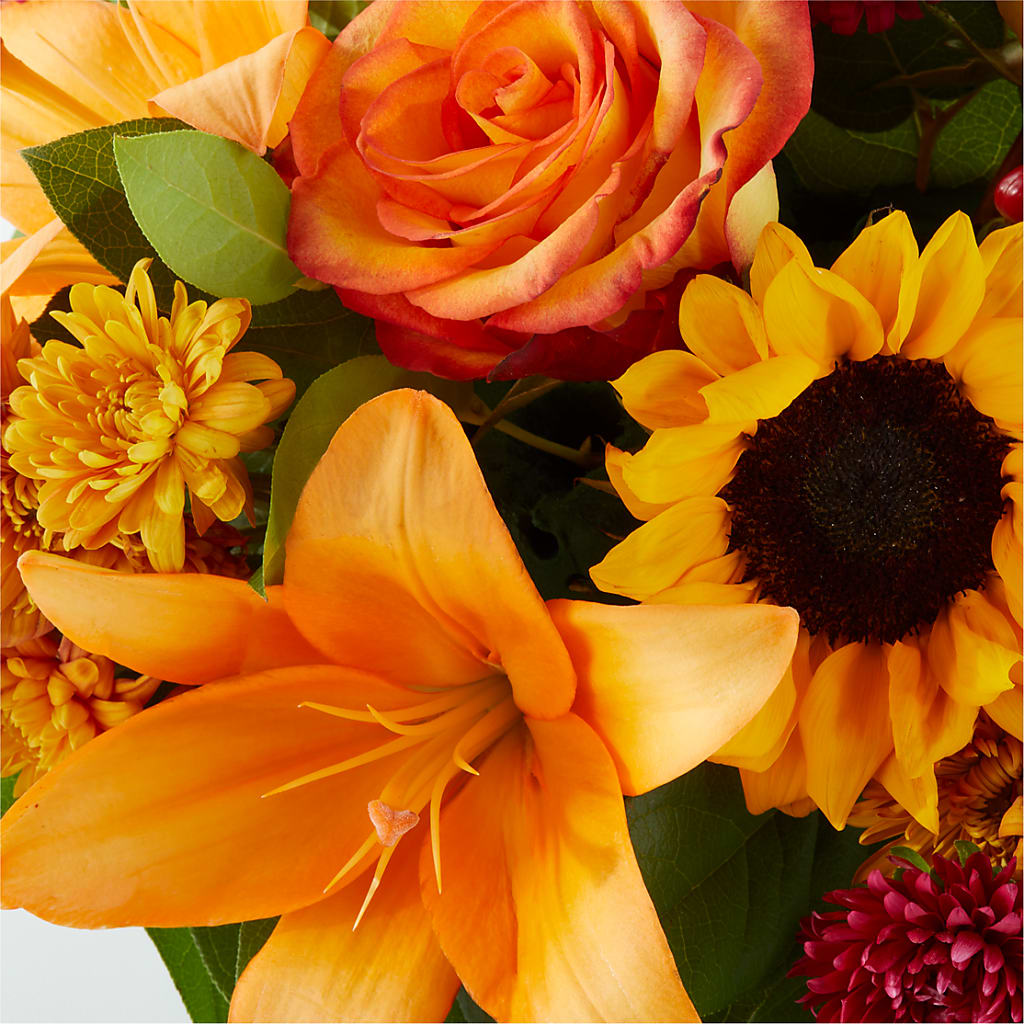 Grateful Centerpiece – MELODY'S FLOWERS, Burlington WA