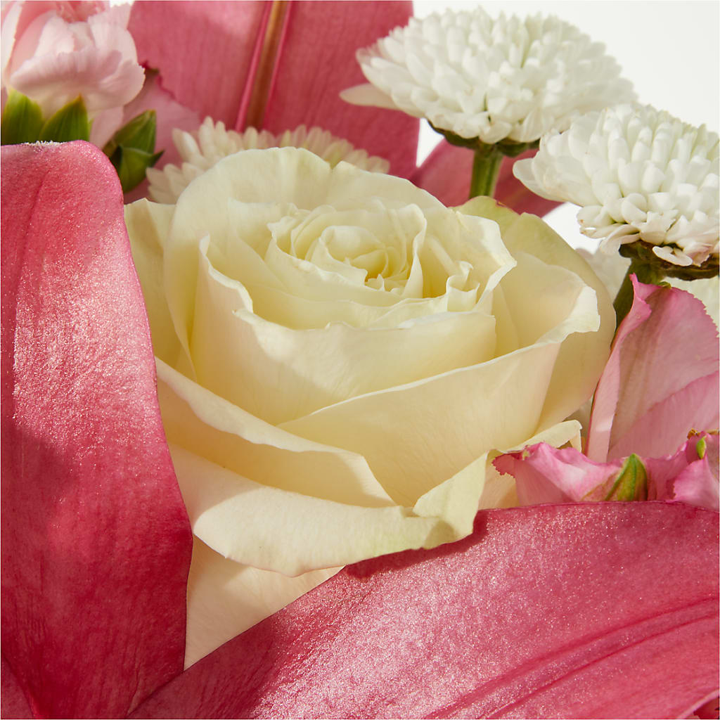 Piece of Cake Bouquet – MELODY'S FLOWERS, Burlington WA
